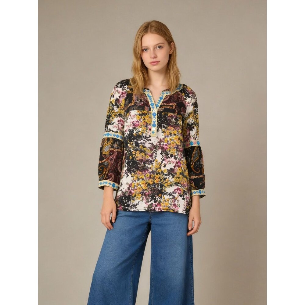 NWOT John Mark Floral Embroidered V-neck Multicolor Tunic Blouse Shirt Size M